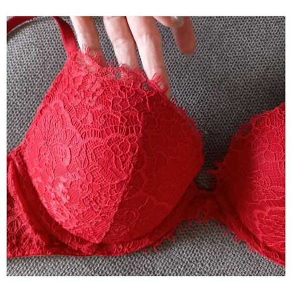VS Red Lace Bra - Picture 7 of 8